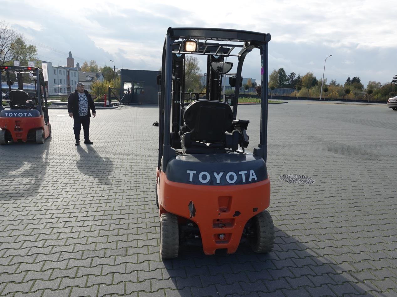 Wózek widłowy unoszący Toyota 8FBMT15 (Traigo 15) - 8