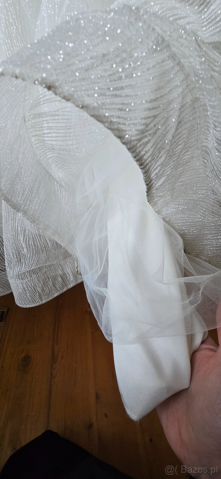 Suknia ślubna z cekinami - 8