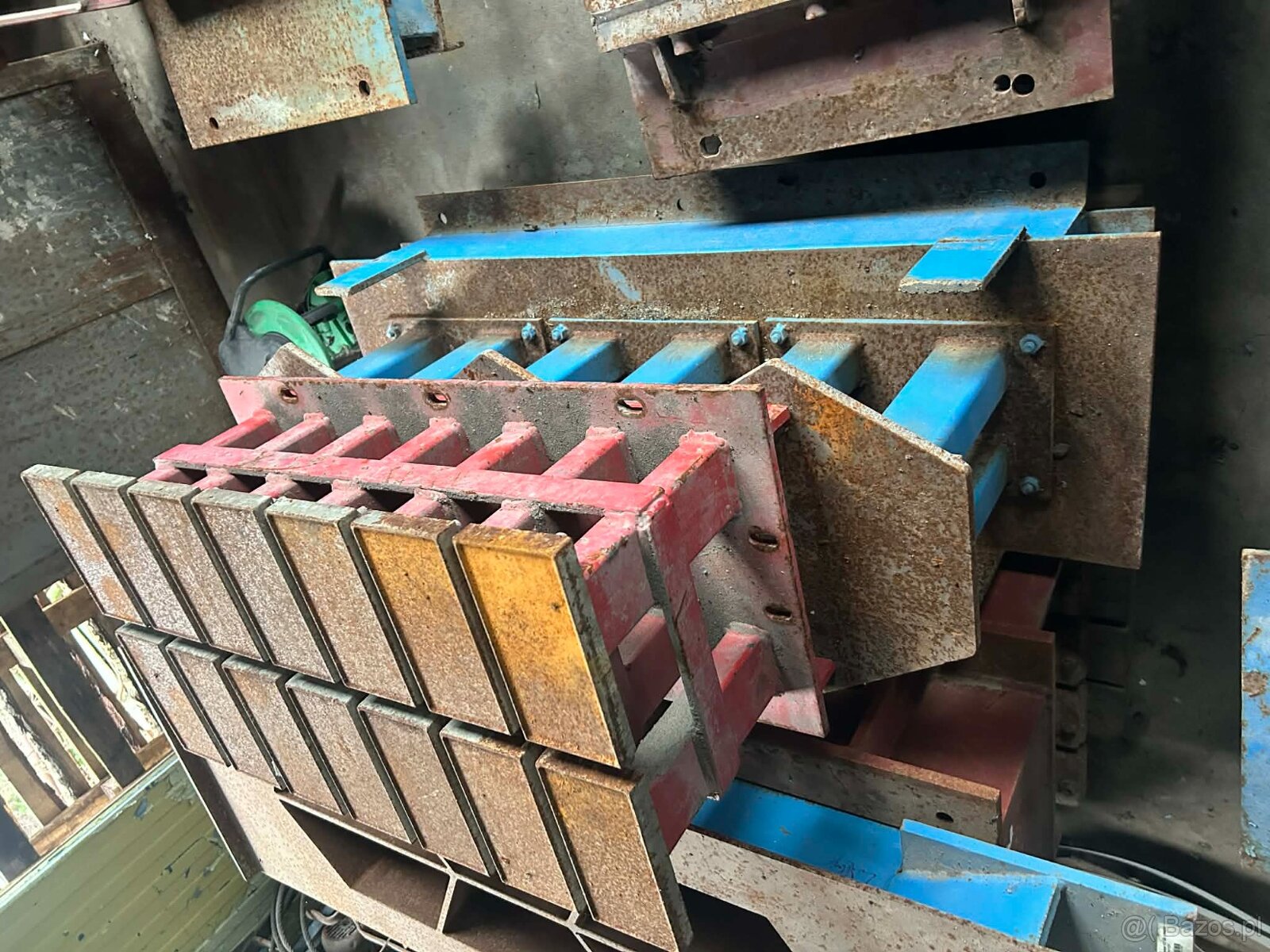 Wibroprasa dwuwarstwowa PROMETAL Uniwersal 400 - 8