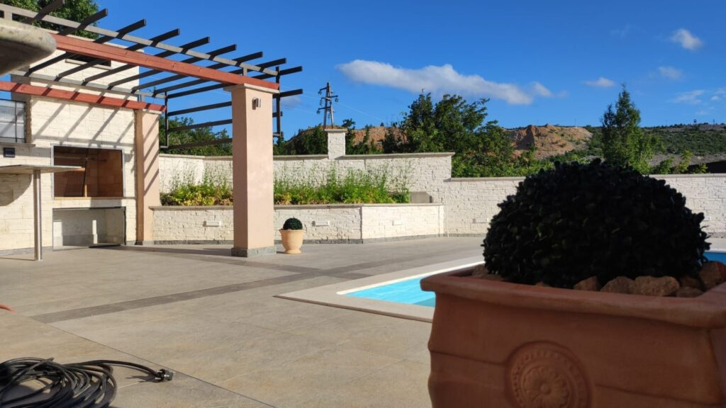 Chorwacja-Dwuapartamentowy umeblowany dom z basenem - 8