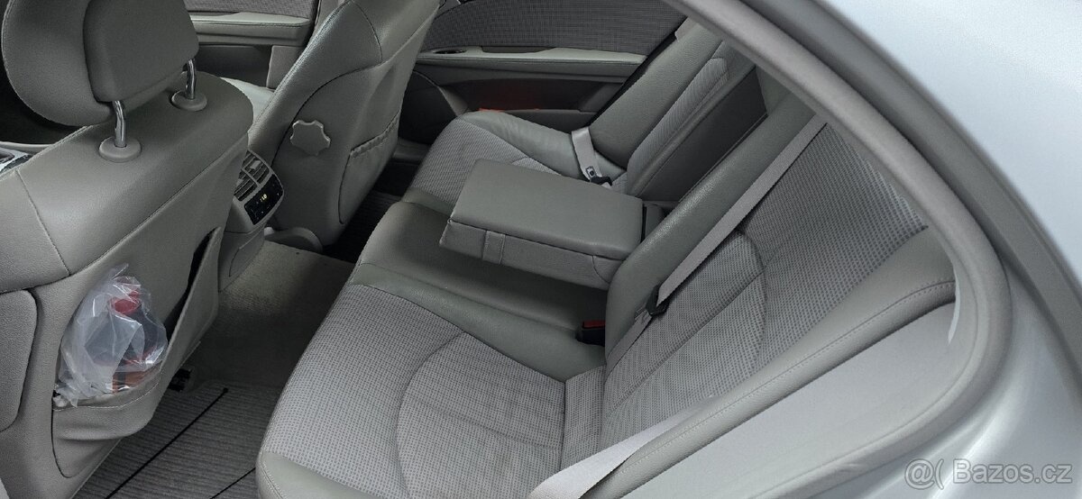 Mercedes Benz E500 4 Matic 225kw rok-2003 - 8
