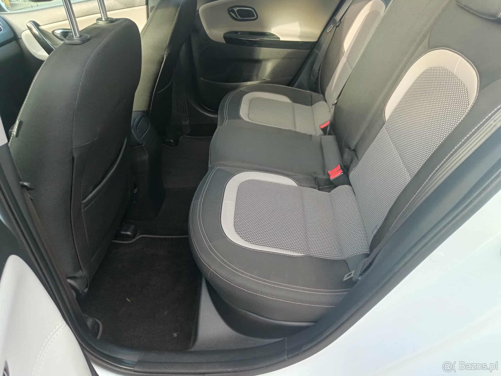 Cee'd 1.6 2017 rok lift Full opcja - 8