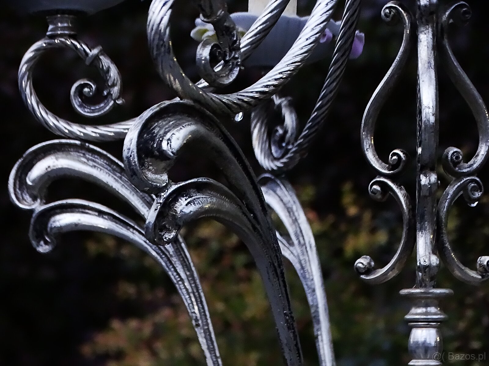 Rustykalny wiszący żyrandol świecznikowy. - 8