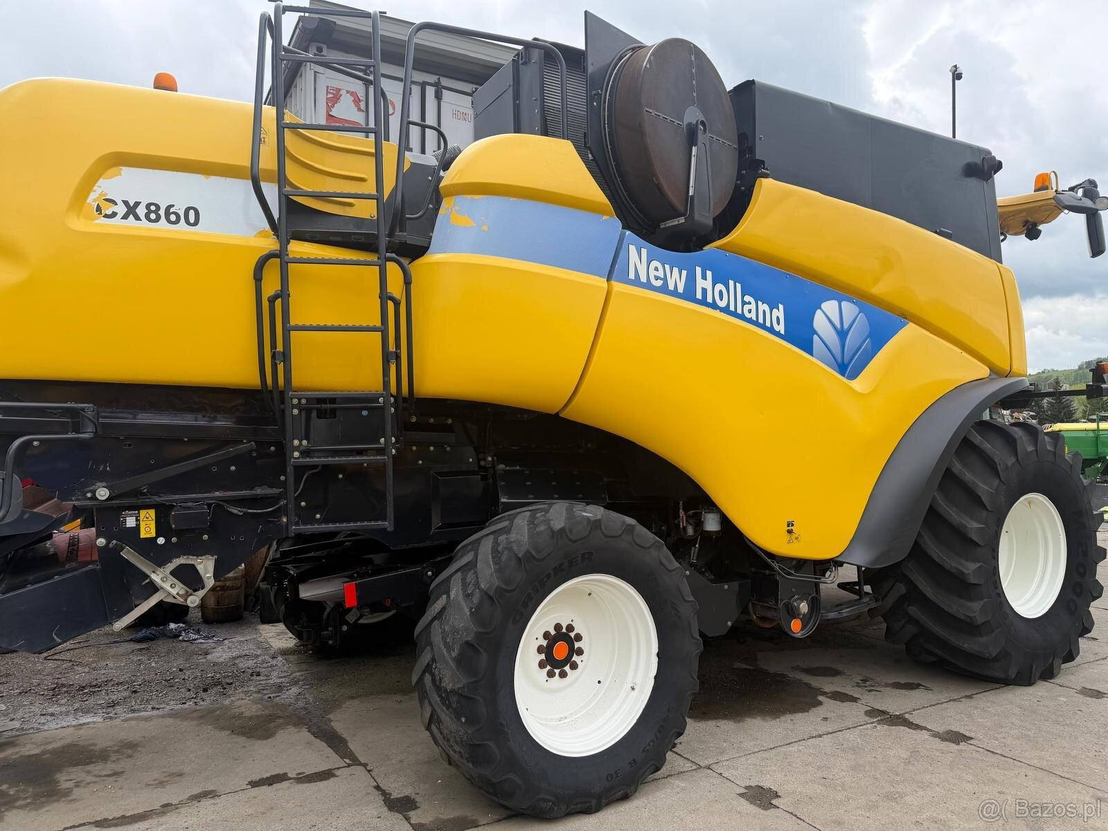 Kombajn zbożowy New Holland CX 860 stół do rzepaku klimatyza - 8