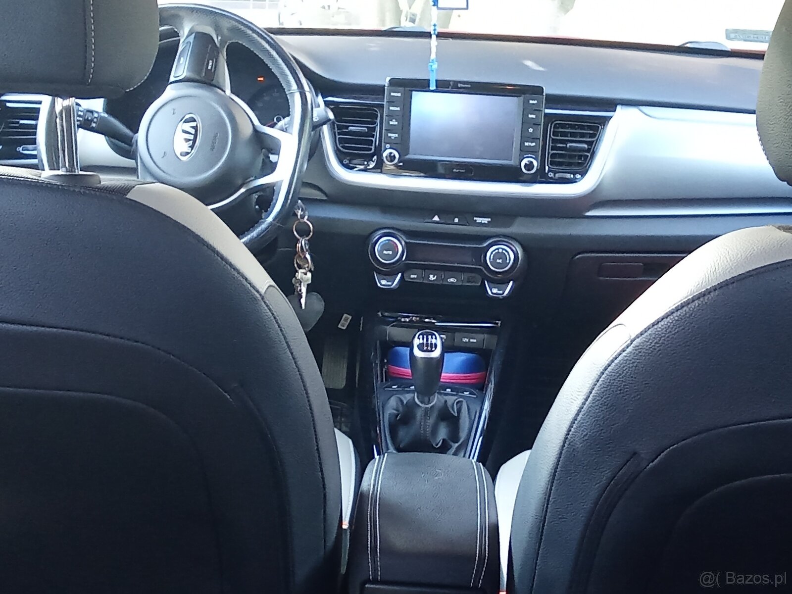 KIA STONIC - 8