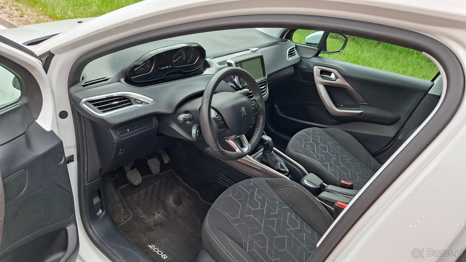 Peugeot 2008 1,2B 2015r 40tyś km zarejestrowany - 8