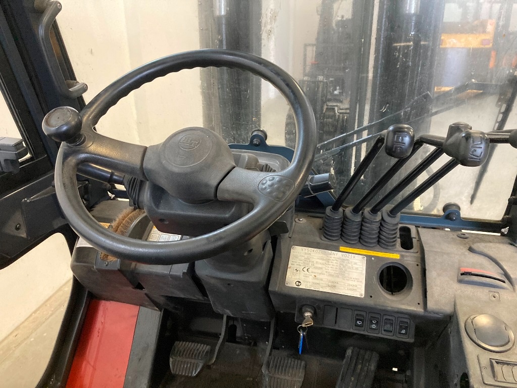 Sprzedaję używany wózek widłowy BT DT 35 (00845) - 8