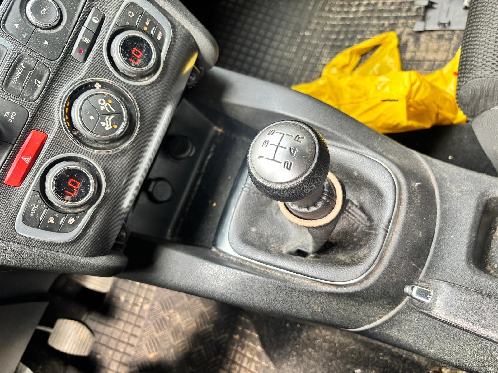 Citroen C4 2013 rok - 8