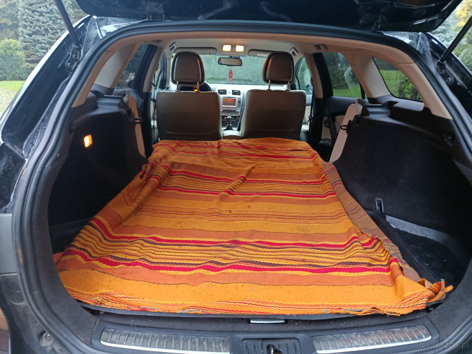 Sprzedam toyotą Avensis T27 z małym Przebiegiem - 8