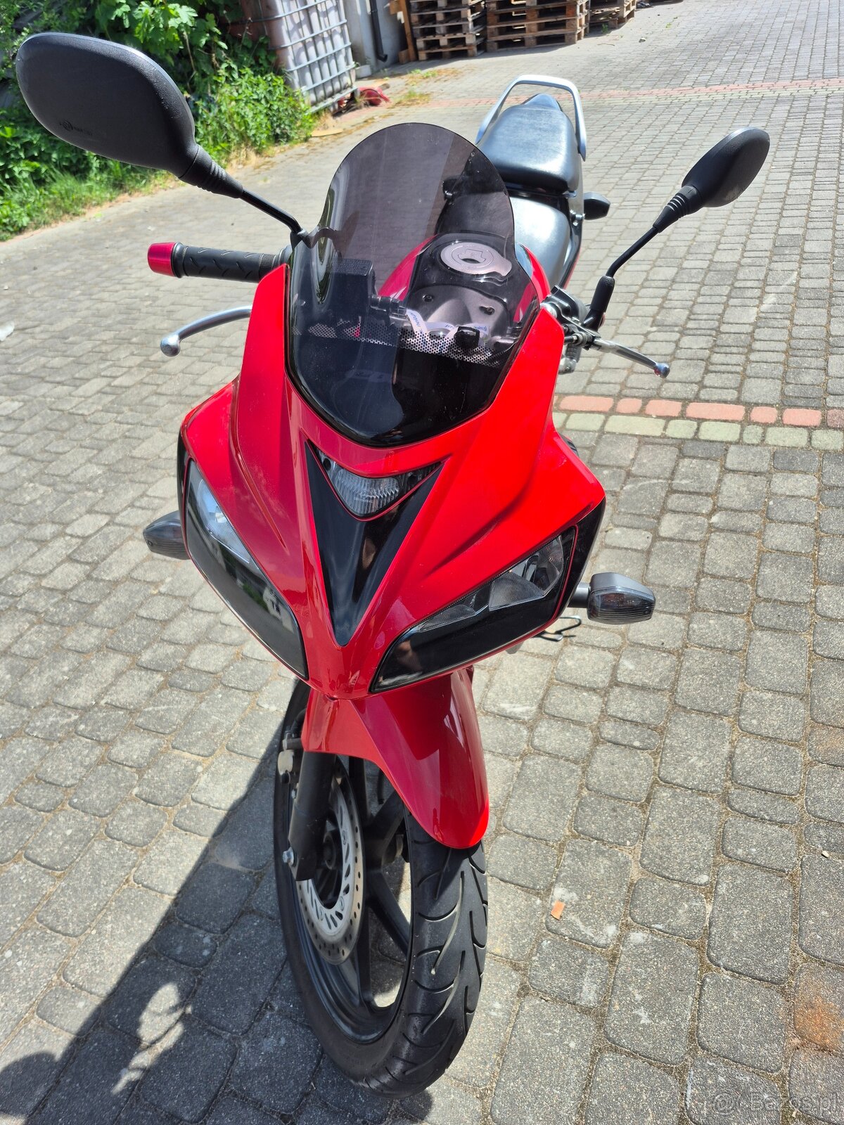 Honda CBR125R - 8