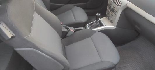 Astra GTC 1.6 benzyna - 8