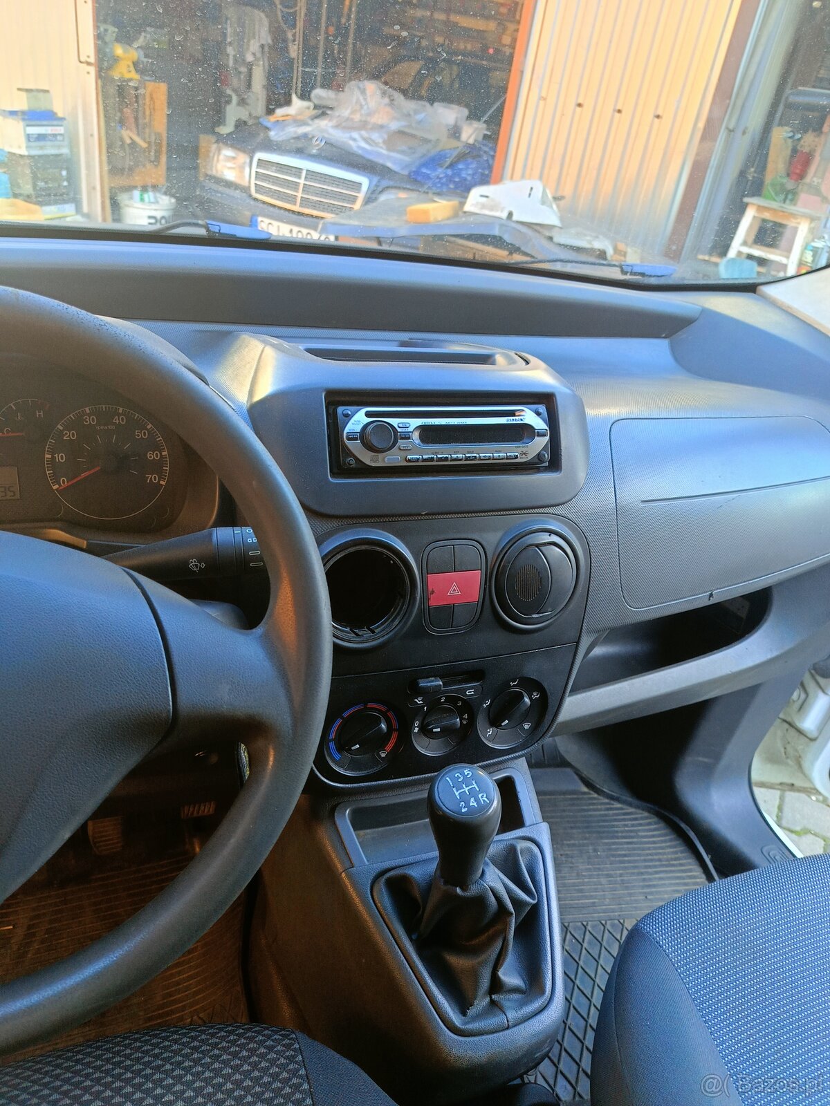 Sprzedam peugeot biper - 8