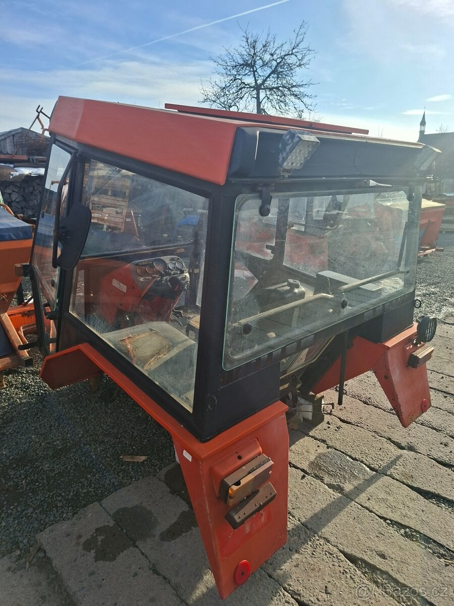 Kabina Zetor seria 3 - 8