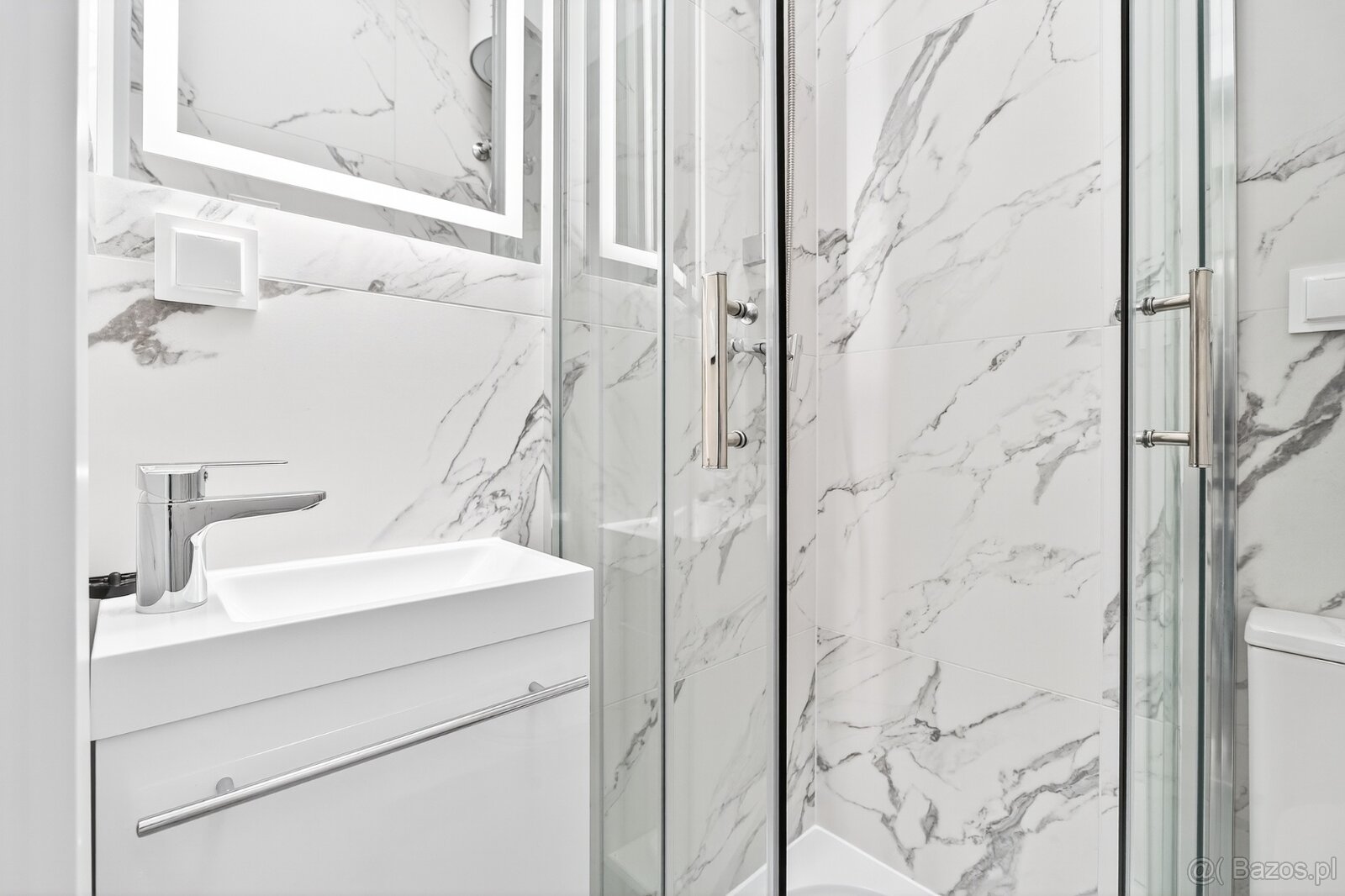 Nowoczesny pokój z łazienką i balkonem przy uczelni. - 8