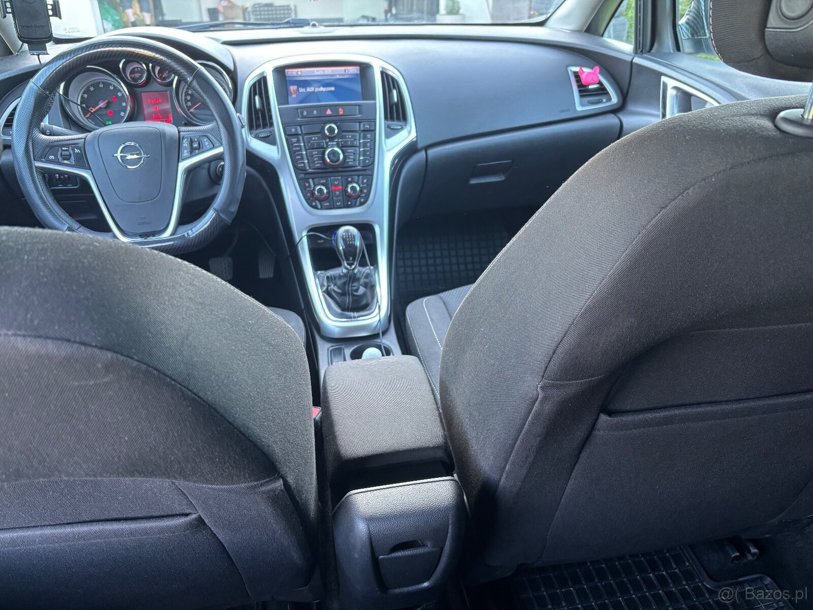 Opel Astra J 1.6T 2011 hatchback - 8