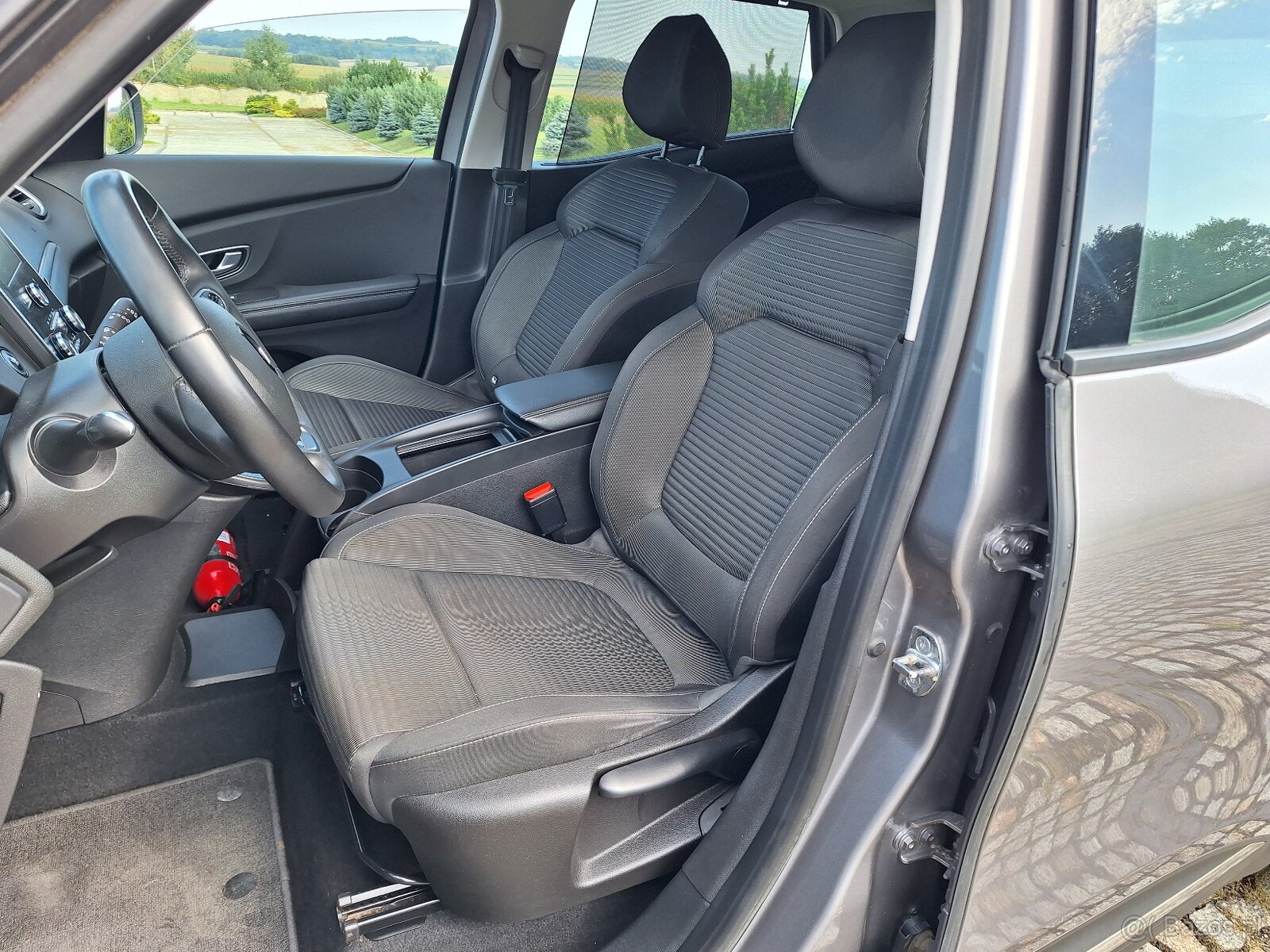 Renault Scenic 1,7dci 120KMKeyless-GoLedKameraNavi - 8