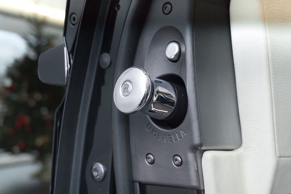 Rolls Royce Ghost maksymalny przebieg wyposażenia 68 000 km - 8