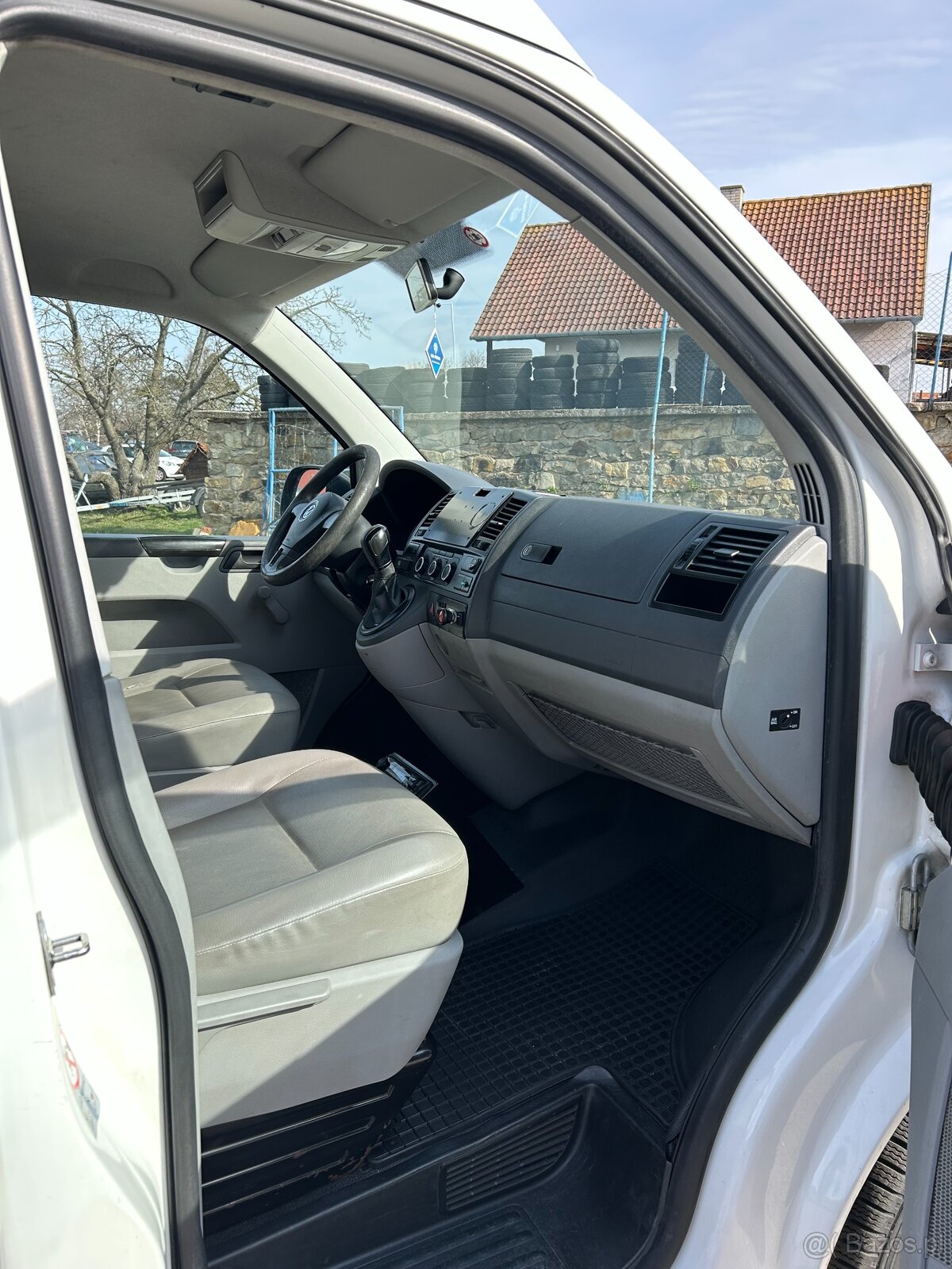 VW T5 2.0 TDI Ambulans / Karetka - DSG - 8