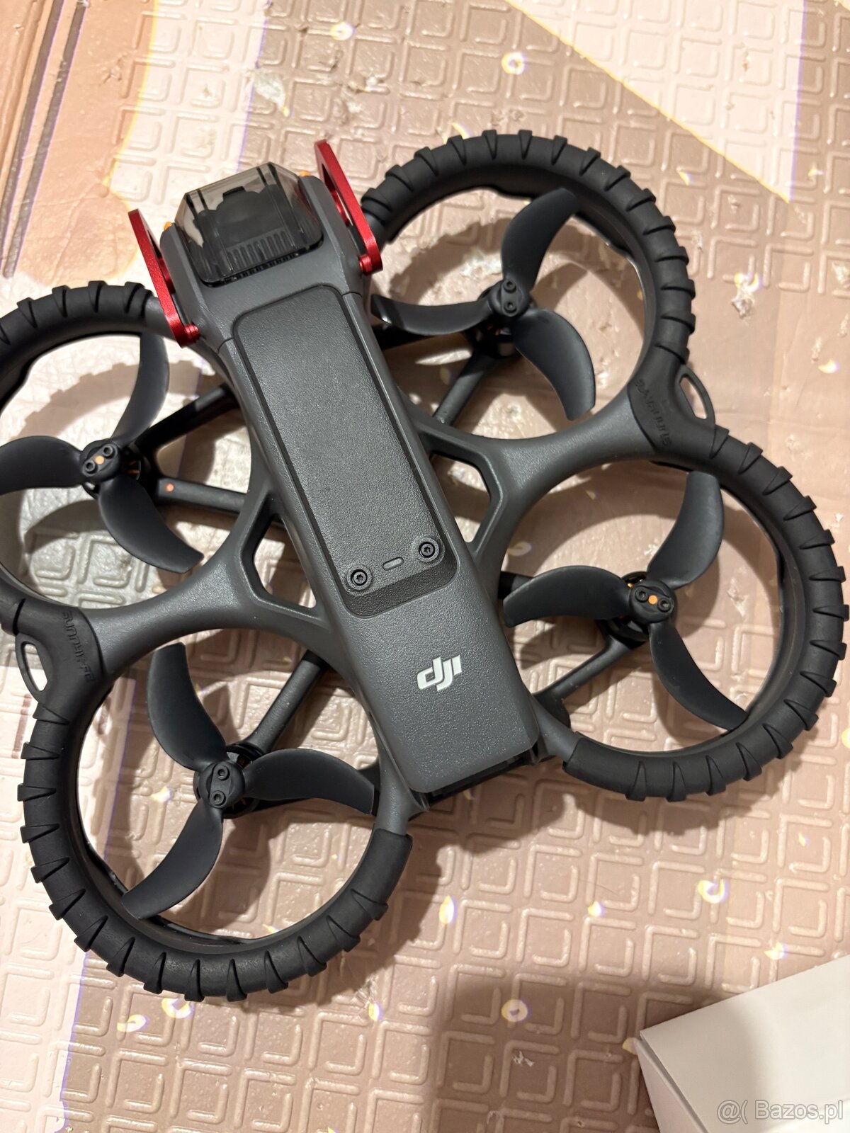 DJI Avata 2 Fly More Combo + Goggles 3 + FPV Controller 3 - 8
