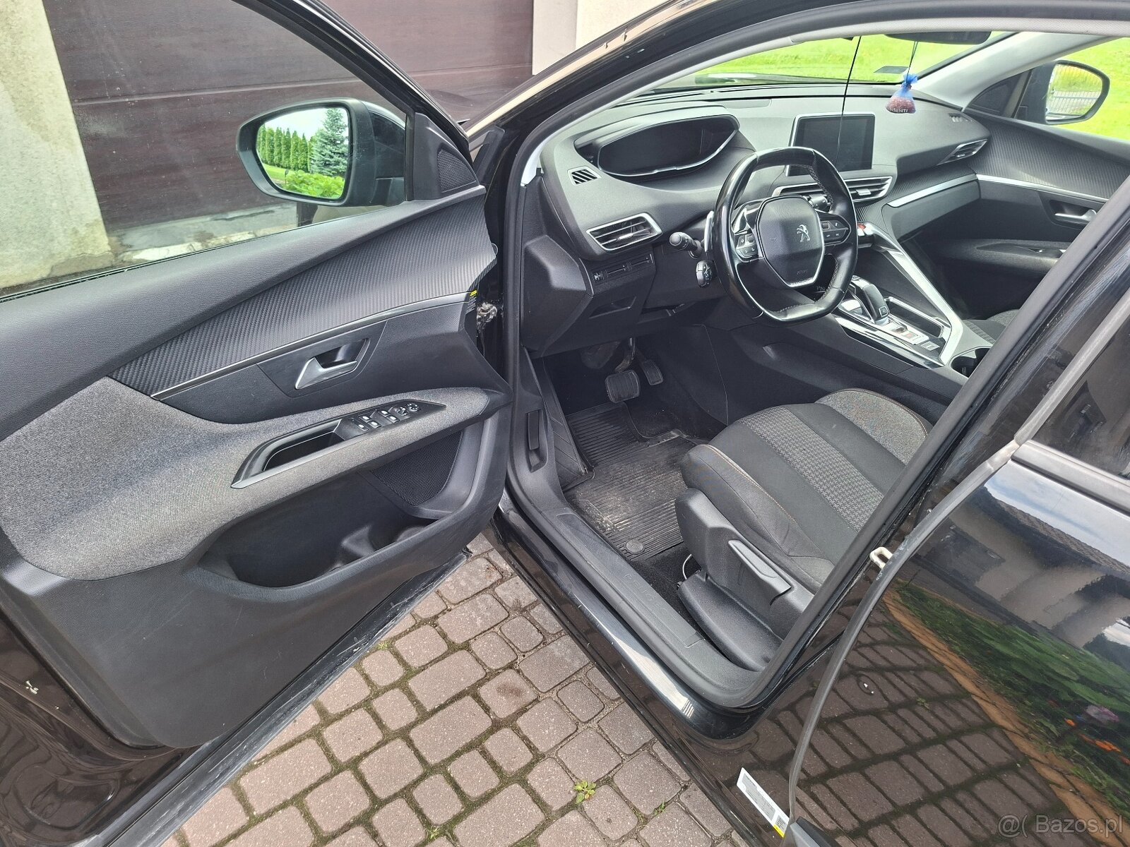 Sprzedam Peugeot 3008 SUV rok 2018 - 8