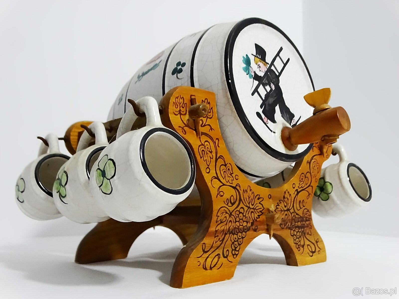 Dystrybutor w kształcie beczki, osadzony na rzeźbionym stoja - 8