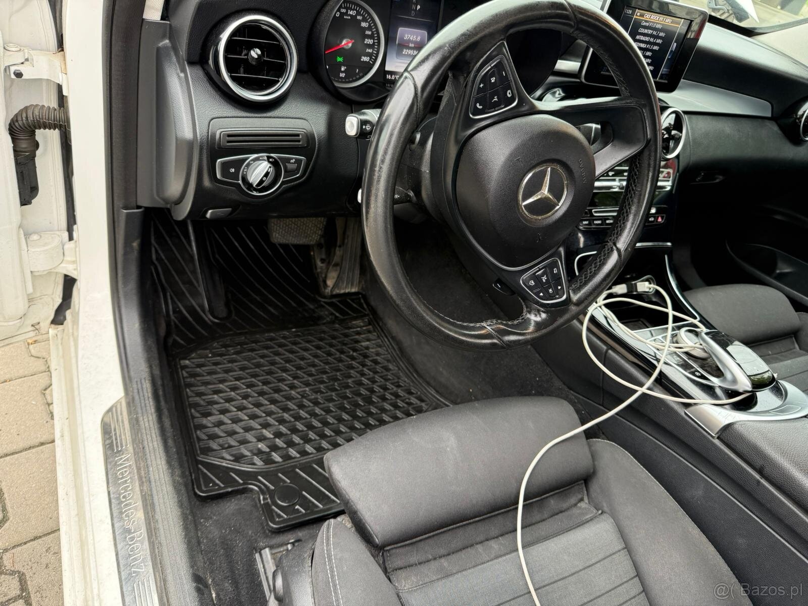 Mercedes-Benz 220 D 4MATIC - 8