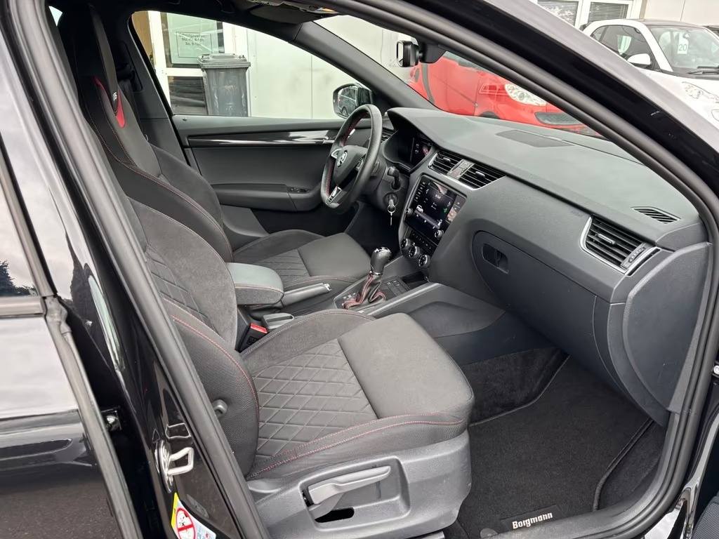 2019 Skoda Octavia Combi RS - 8