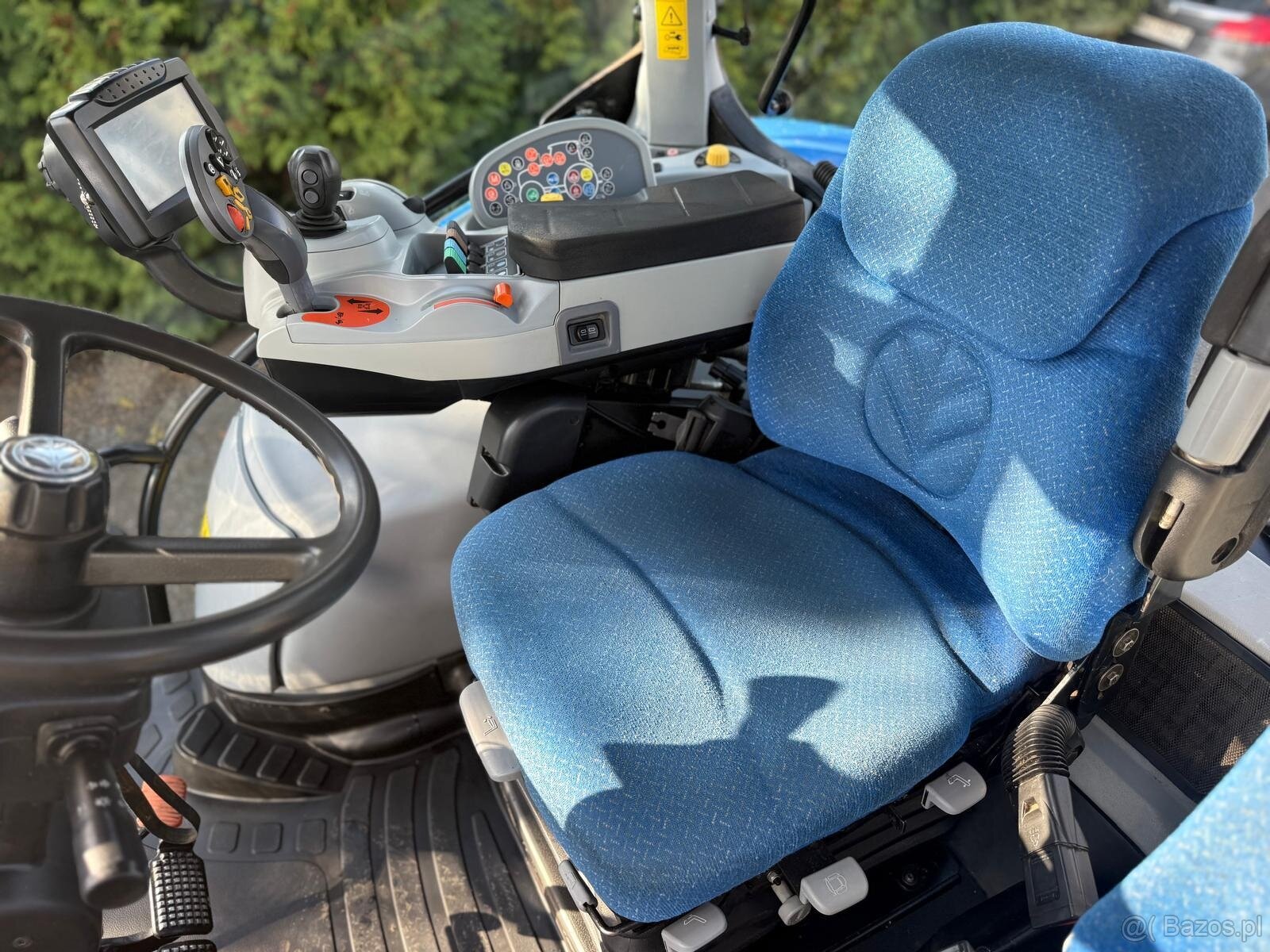 Ciągnik Rolniczy New Holland T7.250 AutoComand rok pro 2012 - 8