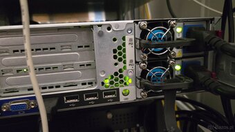 Serwer HP PROLIANT DL380p GEN8 - 2 szt. - 8