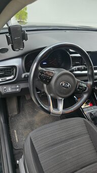 Kia Stonic - 8