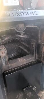 Kocioł żeliwny Viadrus U22 30 kW – solidny piec na węgiel - 8