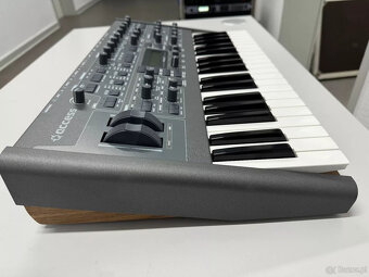 Klawiatura ACCESS Virus TI2 Dark Star w limitowanej edycji - 8