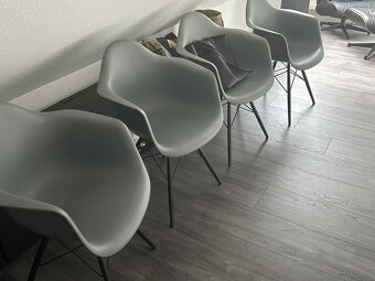4 Fotel Vitra Eames szaro-czarny - 8
