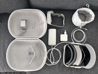 Apple Vision Pro 256 GB - 8