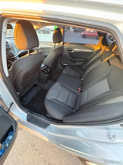 Sprzedam Hyundai z automatyczną skrzynią biegów - 8