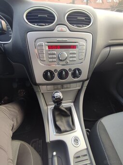 Ford Fokus MK2 2009 LPG/ jeździ-brak rdzy/do lekkiej naprawy - 8