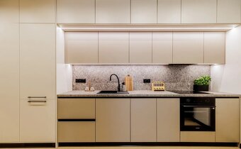 Mieszkanie o pow.50m2, VII p.,winda,  balkon,Podmiejska Nova - 8