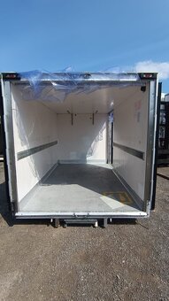 Kontener chłodniczy / Zabudowa chłodnicza / 6 Euro palet / K - 8