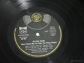 Elton John Don't Shoot Me I'm Only The Piano Player - 8