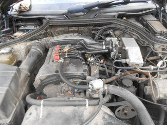 124-200benz-kombi - 8