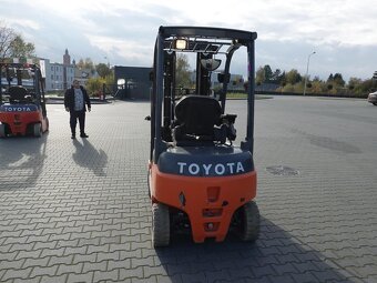 Wózek widłowy unoszący Toyota 8FBMT15 (Traigo 15) - 8