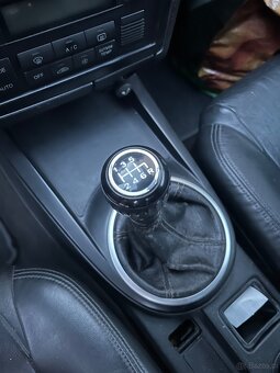 Hyundai coupé tuscani 2.0 - 8