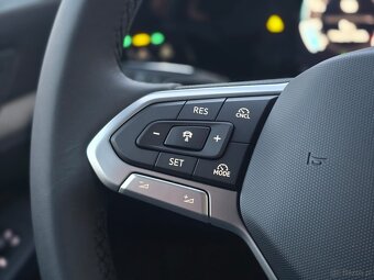 VW Golf Hybrydowy FV21% Nowy samochód automat - 8