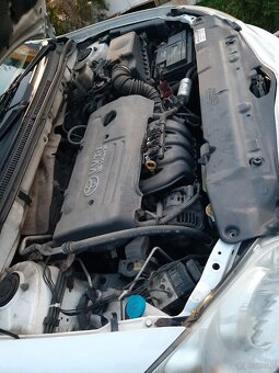 Sprzedam Toyota Corolla e12 2006r - 8