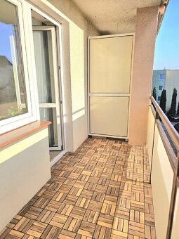 3 pokoje, 51.60m2, balkon, I piętro, po remoncie, Os.Korczak - 8