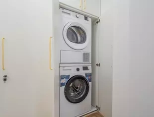 Nowoczesna kawalerka obok uczelni + internet w cenie. - 8