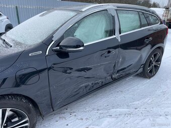 Volvo V60 Plug in hybrid 2.4 D6 158kw, 4WD,automat,r.10/2013 - 8