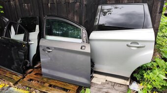 Sprzedam drzwi przednie do Ford Kuga 1 - 8