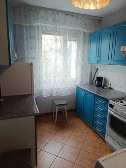 Wynajmę mieszkanie 3 pokojowe 2.000,- /studenci ,studentki - 8