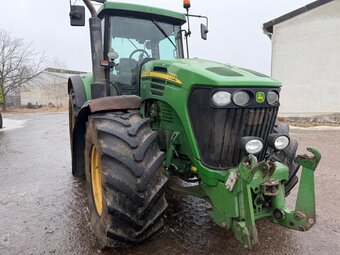 Ciągnik rolniczy John Deere 7720 PowerQuad przedni Tuz WOM S - 8